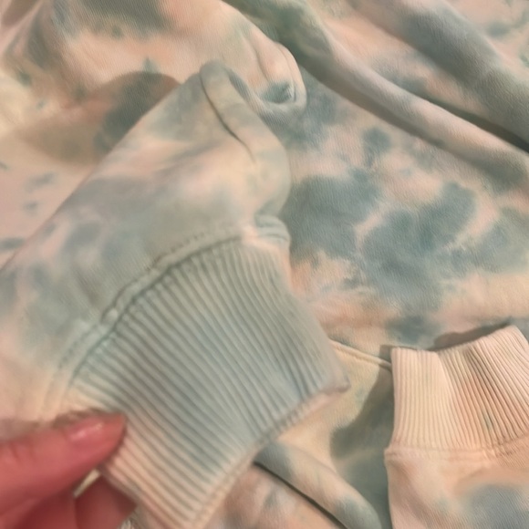 💕NWOT Tye Dye Hoodie by Aerie Super Cute beachy vibes 🏖️ - Picture 6 of 11